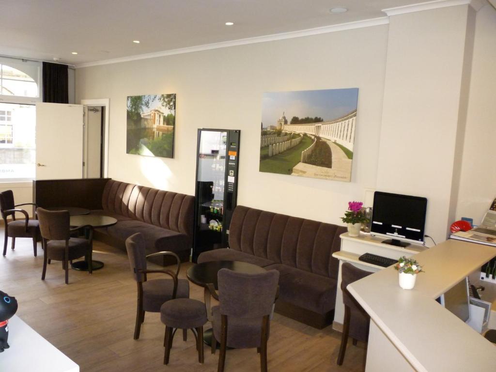 Hotel Ambrosia Іпр Екстер'єр фото